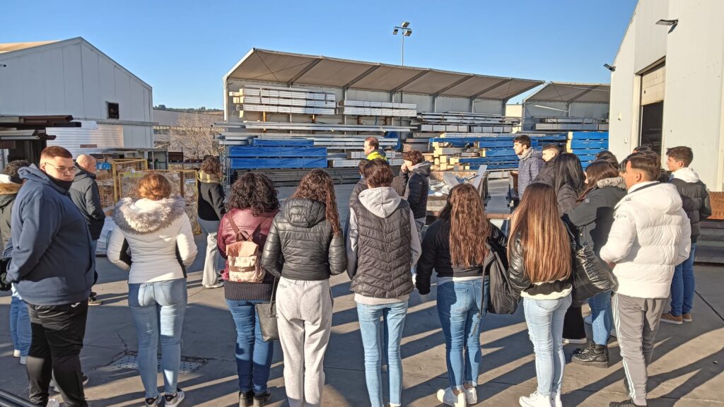 L’ASINOL organitza una visita a l’empresa Okatent pels alumnes de l’institut Daniel Blanxart i Pedrals